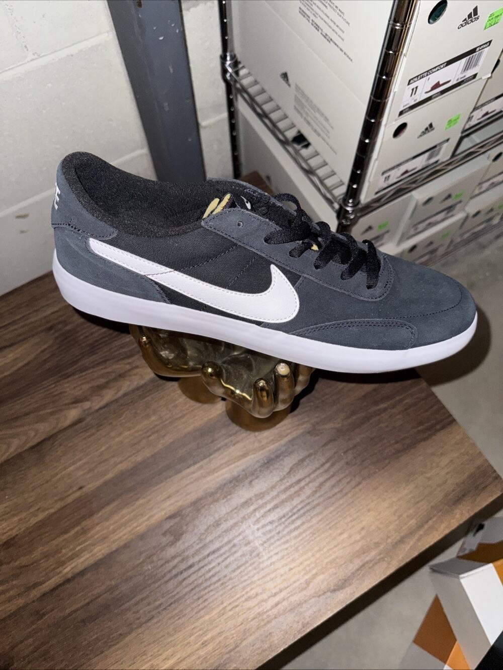 Nike SB Heritage Vulc Men's Sneakers Size 11 Black White Suede Skate Shoes NEW